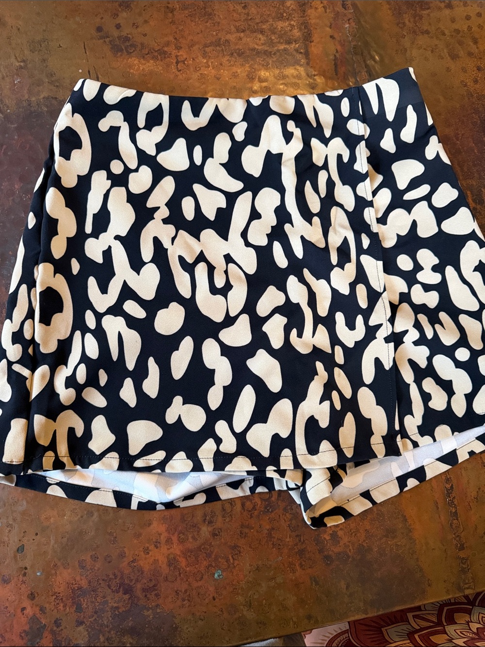 Sincerely Jules Black and Cream Abstract Print Mini Skort